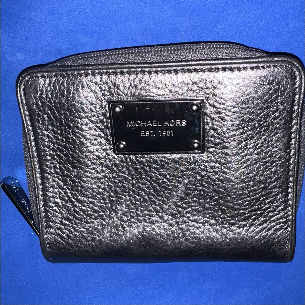 Michael Kors metallic silver wallet